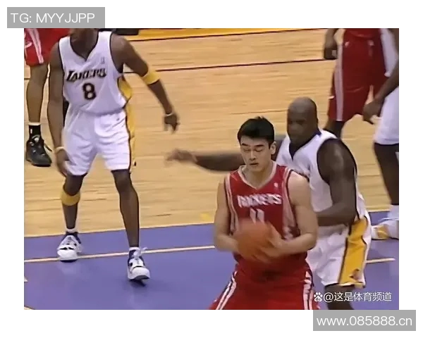 姚明奥尼尔韦德卡特齐聚中国赛现场引发球迷热议