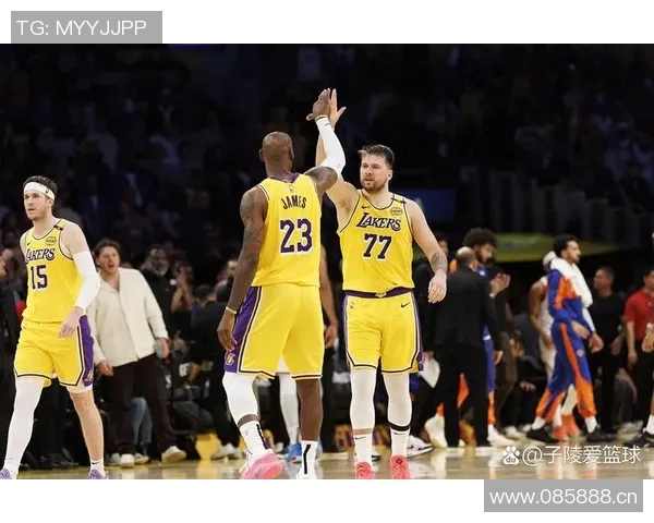 NBA赛事分析火箭客场挑战雷霆湖人主场对决勇士恐难以取胜