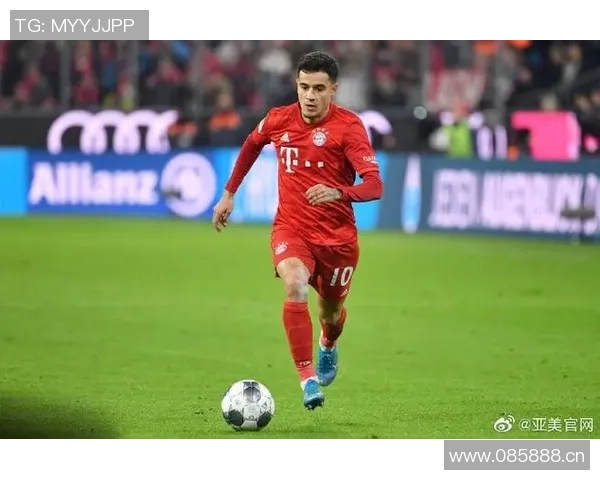 切尔西传奇勒伯夫女儿比基尼照引关注丈夫幽默留言引发网友热议