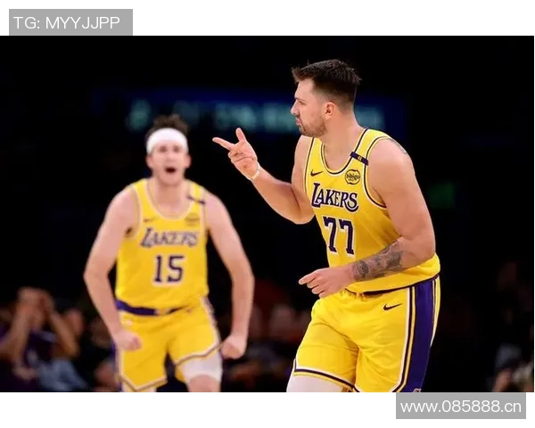 NBA赛季精彩回顾雄鹿战胜骑士快船轻松击败开拓者湖人客场力克国王